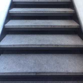 Marches d'éscalier flammées