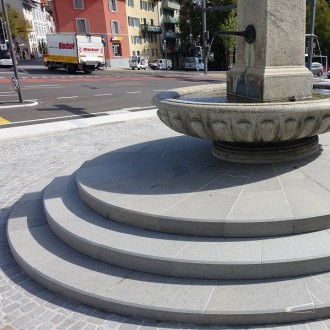 Socle / bloc d'escalier flammé