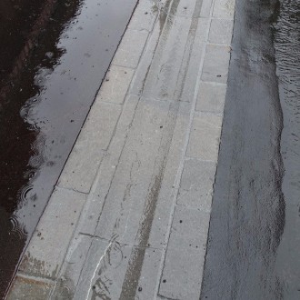 Caniveaux surface fraisée au diamant, flammée