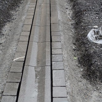 Caniveaux surface fraisée au diamant, flammée