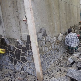 Pierres pour maçonnerie cyclopéenne, profondeur spéc. 8 - 15 cm