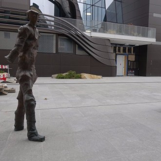 Dalles de revêtement pour sols flammées