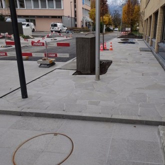 Dalles de revêtement pour sols et dalles polygonales flammées