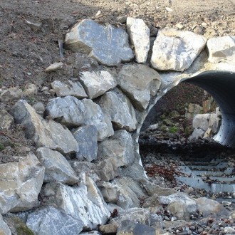 Blocs non travaillés, blocs bruts, forme irrégulière,  1000 - 2000 kg / bloc