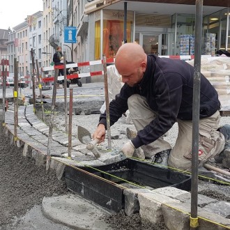 Caniveau (pavés, toutes les faces refendues)