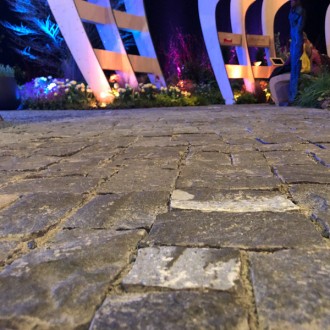 Pavés irréguliers et boutisses