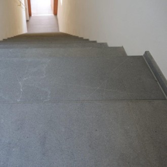 Dalles de revêtement pour sols sablées 