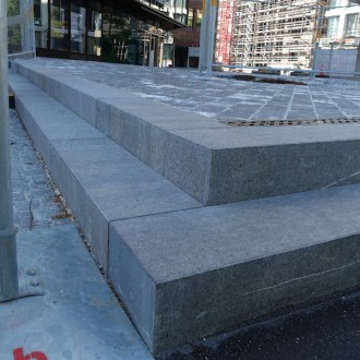 Marches de blocs flammées, Boutisses 12 haute, Pavés 14/16B