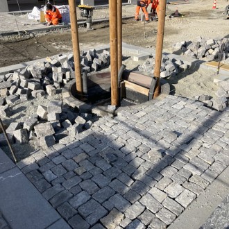 pavés, boutisses, dalles flammés