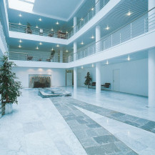 Cour intérieure - bâtiment administratif