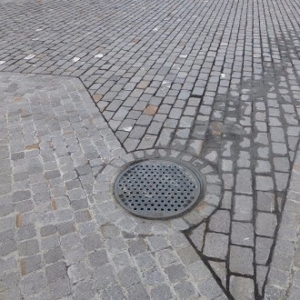 Pavés 8/11 et boutisses 12 surface flammée